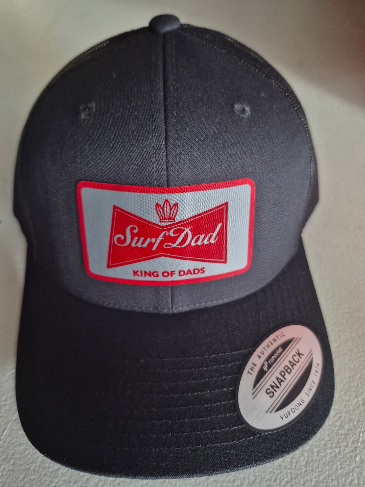 SURF DAD KIG OF DADS CROWN HAT